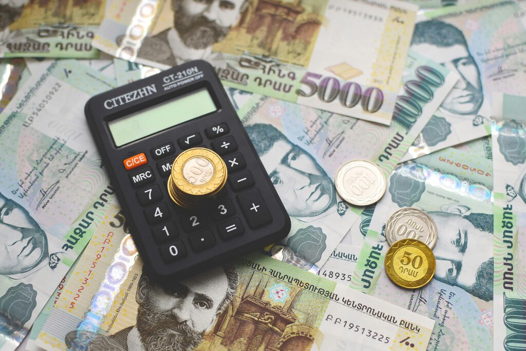 The Rise of Central Bank Digital Currencies: Global Impacts and Challenges